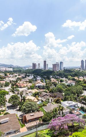 Apartamento à venda com 220m², 3 quartos e 3 vagas Apartamento à venda com 220m², 3 quartos e 3 vagasVista da Varanda