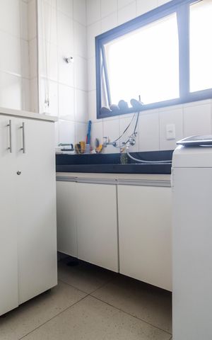 Apartamento à venda com 220m², 3 quartos e 3 vagas Apartamento à venda com 220m², 3 quartos e 3 vagasÁrea de Serviço