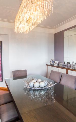 Apartamento à venda com 220m², 3 quartos e 3 vagas Apartamento à venda com 220m², 3 quartos e 3 vagasSala de Jantar