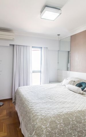 Apartamento à venda com 220m², 3 quartos e 3 vagas Apartamento à venda com 220m², 3 quartos e 3 vagasSuíte 1