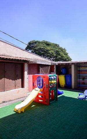Casa de condomínio à venda com 60m², 2 quartos e 1 vaga Casa de condomínio à venda com 60m², 2 quartos e 1 vagaÁrea comum - Playground