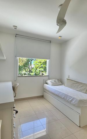 Casa de condomínio à venda com 430m², 6 quartos e 3 vagas Casa de condomínio à venda com 430m², 6 quartos e 3 vagasQuarto 1