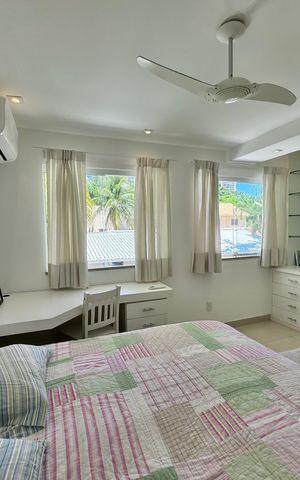 Casa de condomínio à venda com 430m², 6 quartos e 3 vagas Casa de condomínio à venda com 430m², 6 quartos e 3 vagasSuíte 3