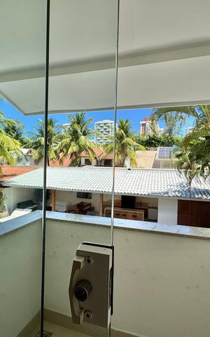 Casa de condomínio à venda com 430m², 6 quartos e 3 vagas Casa de condomínio à venda com 430m², 6 quartos e 3 vagasSuíte 1 - Varanda