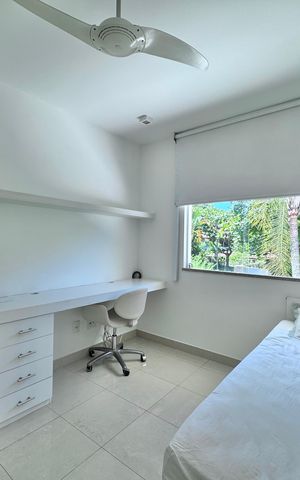 Casa de condomínio à venda com 430m², 6 quartos e 3 vagas Casa de condomínio à venda com 430m², 6 quartos e 3 vagasQuarto 1