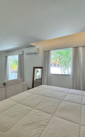 Casa de condomínio à venda com 430m², 6 quartos e 3 vagas Casa de condomínio à venda com 430m², 6 quartos e 3 vagasSuíte 1