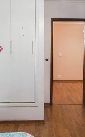 Casa à venda com 80m², 3 quartos e 5 vagas Casa à venda com 80m², 3 quartos e 5 vagasQuarto 3