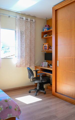 Casa à venda com 248m², 4 quartos e 2 vagasQuarto 4