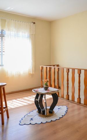 Casa à venda com 248m², 4 quartos e 2 vagasHall