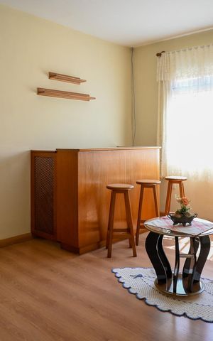 Casa à venda com 248m², 4 quartos e 2 vagasHall