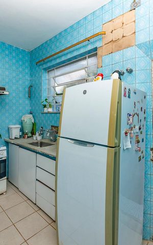 Casa à venda com 161m², 3 quartos e 4 vagas Casa à venda com 161m², 3 quartos e 4 vagasCozinha