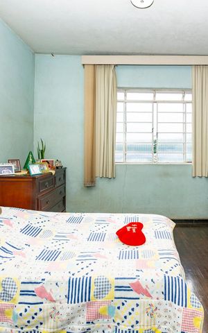 Casa à venda com 161m², 3 quartos e 4 vagas Casa à venda com 161m², 3 quartos e 4 vagasQuarto 3