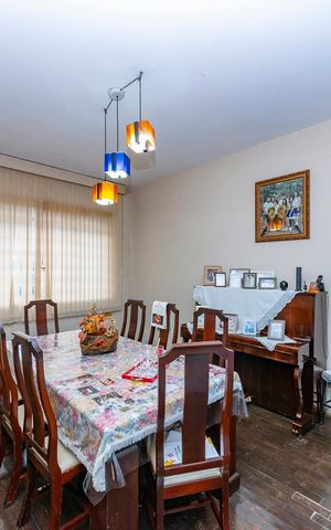 Casa à venda com 161m², 3 quartos e 4 vagas Casa à venda com 161m², 3 quartos e 4 vagasSala 2
