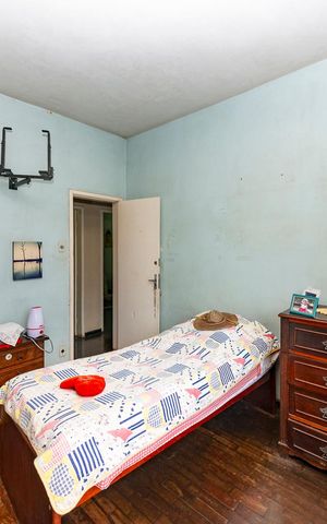 Casa à venda com 161m², 3 quartos e 4 vagas Casa à venda com 161m², 3 quartos e 4 vagasQuarto 3