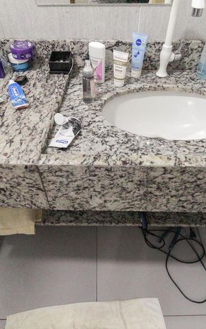 Casa à venda com 228m², 4 quartos e 1 vaga Casa à venda com 228m², 4 quartos e 1 vagaBanheiro Social 1