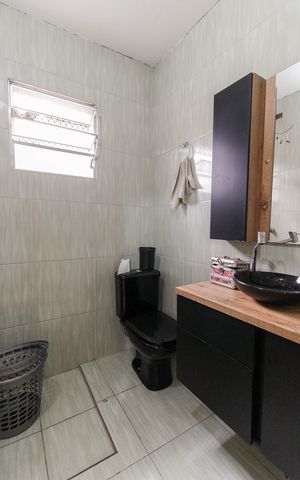 Casa à venda com 228m², 4 quartos e 1 vaga Casa à venda com 228m², 4 quartos e 1 vagaBanheiro da Suíte