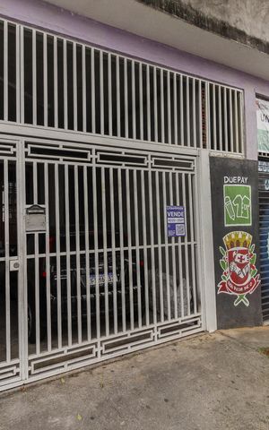 Casa à venda com 228m², 4 quartos e 1 vaga Casa à venda com 228m², 4 quartos e 1 vagaPlaquinha