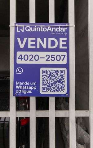 Casa à venda com 228m², 4 quartos e 1 vaga Casa à venda com 228m², 4 quartos e 1 vagaPlaquinha