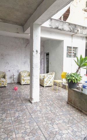 Casa à venda com 228m², 4 quartos e 1 vaga Casa à venda com 228m², 4 quartos e 1 vagaÁrea Externa