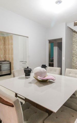 Casa à venda com 228m², 4 quartos e 1 vaga Casa à venda com 228m², 4 quartos e 1 vagaCopa