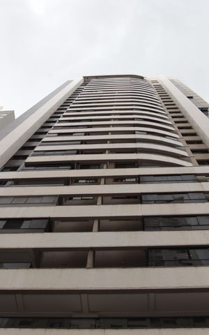 Apartamento para alugar com 87m², 3 quartos e 1 vagaFachada