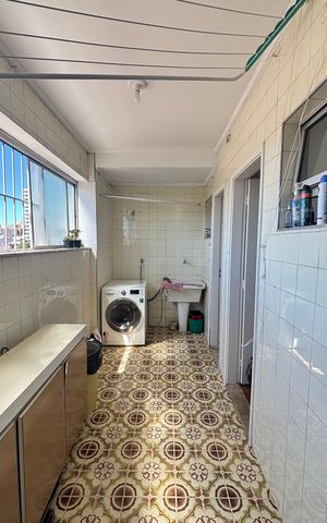 Apartamento à venda com 136m², 3 quartos e 2 vagas Apartamento à venda com 136m², 3 quartos e 2 vagasÁrea de Serviço