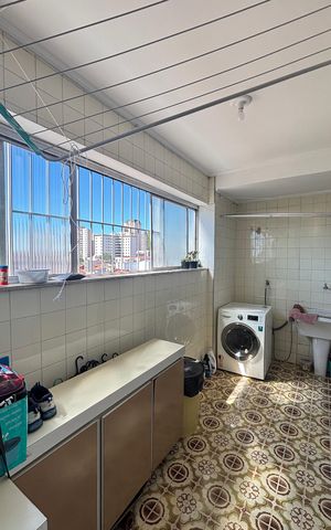 Apartamento à venda com 136m², 3 quartos e 2 vagas Apartamento à venda com 136m², 3 quartos e 2 vagasÁrea de Serviço