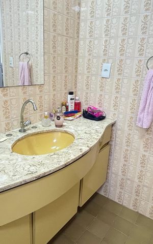 Apartamento à venda com 136m², 3 quartos e 2 vagas Apartamento à venda com 136m², 3 quartos e 2 vagasBanheiro