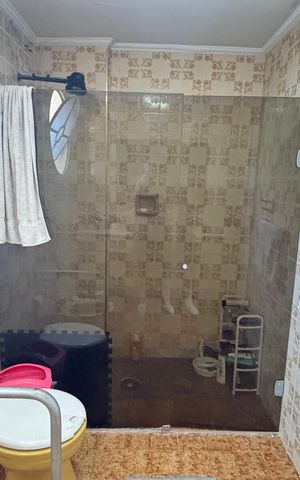 Apartamento à venda com 136m², 3 quartos e 2 vagas Apartamento à venda com 136m², 3 quartos e 2 vagasBanheiro da Suíte
