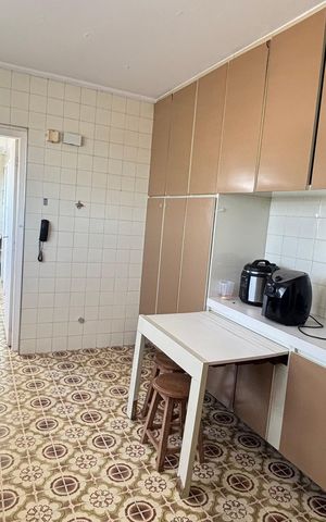 Apartamento à venda com 136m², 3 quartos e 2 vagas Apartamento à venda com 136m², 3 quartos e 2 vagasCozinha
