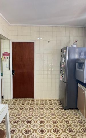 Apartamento à venda com 136m², 3 quartos e 2 vagas Apartamento à venda com 136m², 3 quartos e 2 vagasCozinha