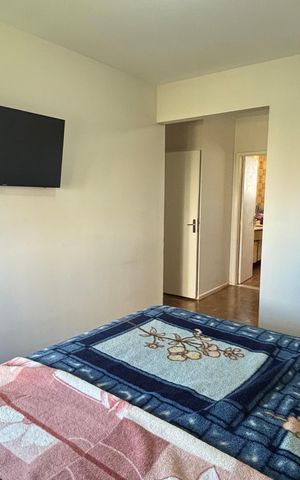 Apartamento à venda com 136m², 3 quartos e 2 vagas Apartamento à venda com 136m², 3 quartos e 2 vagasSuite