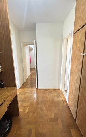 Apartamento à venda com 136m², 3 quartos e 2 vagas Apartamento à venda com 136m², 3 quartos e 2 vagasCloset Suíte