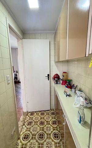 Apartamento à venda com 136m², 3 quartos e 2 vagas Apartamento à venda com 136m², 3 quartos e 2 vagasCozinha