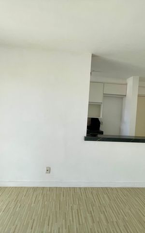 Apartamento para alugar com 77m², 2 quartos e 1 vaga Apartamento para alugar com 77m², 2 quartos e 1 vagaSala