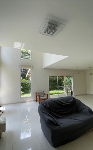 Casa de condomínio para alugar com 300m², 3 quartos e 6 vagas Casa de condomínio para alugar com 300m², 3 quartos e 6 vagasSala