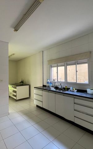 Casa de condomínio para alugar com 300m², 3 quartos e 6 vagas Casa de condomínio para alugar com 300m², 3 quartos e 6 vagasCozinha