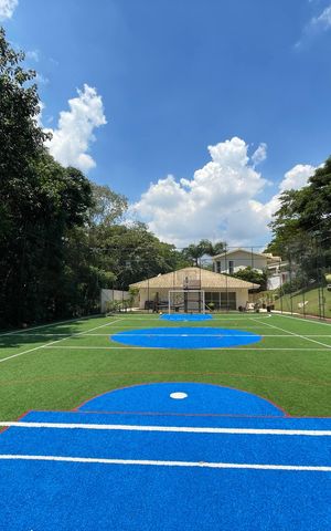Casa de condomínio para alugar com 300m², 3 quartos e 6 vagas Casa de condomínio para alugar com 300m², 3 quartos e 6 vagasQuadra Esportiva