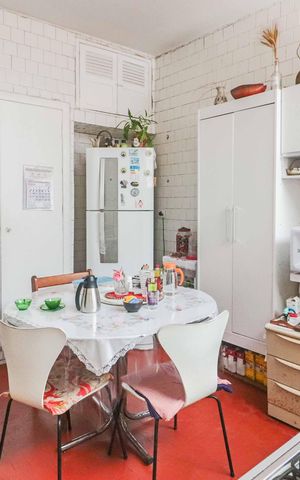 Casa à venda com 126m², 2 quartos e 2 vagas Casa à venda com 126m², 2 quartos e 2 vagasCozinha