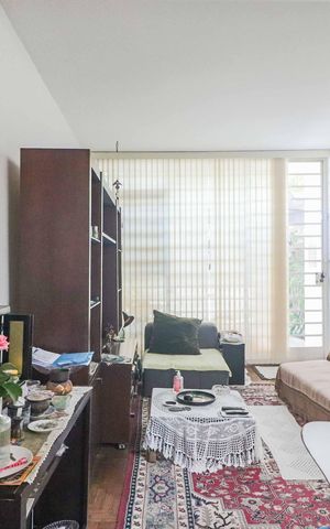 Casa à venda com 126m², 2 quartos e 2 vagas Casa à venda com 126m², 2 quartos e 2 vagasSala