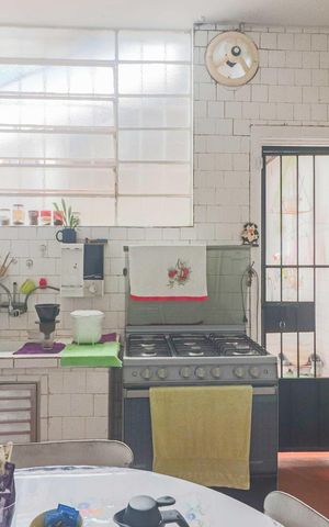 Casa à venda com 126m², 2 quartos e 2 vagas Casa à venda com 126m², 2 quartos e 2 vagasCozinha