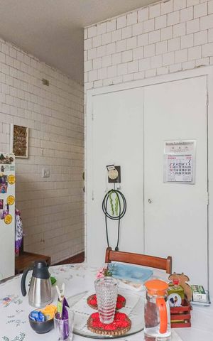 Casa à venda com 126m², 2 quartos e 2 vagas Casa à venda com 126m², 2 quartos e 2 vagasCozinha
