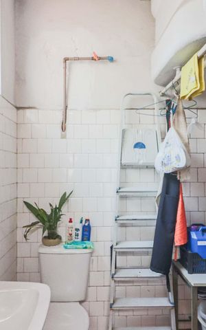 Casa à venda com 126m², 2 quartos e 2 vagas Casa à venda com 126m², 2 quartos e 2 vagasBanheiro Lavanderia