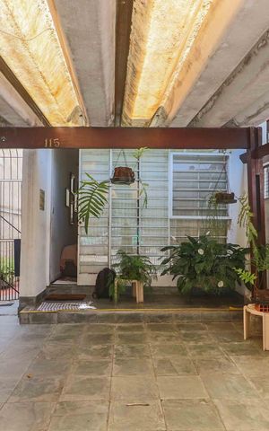 Casa à venda com 126m², 2 quartos e 2 vagas Casa à venda com 126m², 2 quartos e 2 vagasGaragem