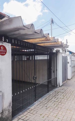 Casa à venda com 126m², 2 quartos e 2 vagas Casa à venda com 126m², 2 quartos e 2 vagasFachada Plaquinha