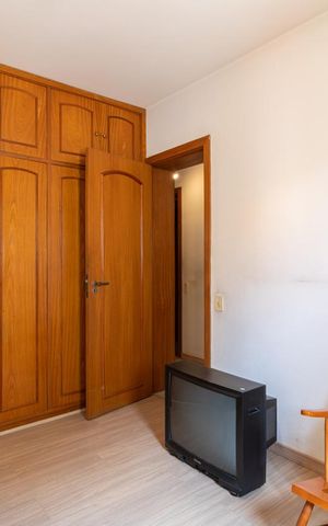 Apartamento à venda com 295m², 4 quartos e 2 vagas Apartamento à venda com 295m², 4 quartos e 2 vagasQuarto 3