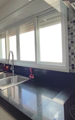 Casa de condomínio à venda com 560m², 5 quartos e 8 vagas Casa de condomínio à venda com 560m², 5 quartos e 8 vagasCozinha