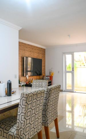 Casa à venda com 133m², 3 quartos e 2 vagas Casa à venda com 133m², 3 quartos e 2 vagasSala
