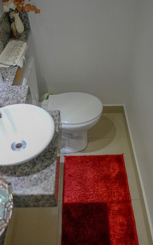 Casa à venda com 133m², 3 quartos e 2 vagas Casa à venda com 133m², 3 quartos e 2 vagasLavabo