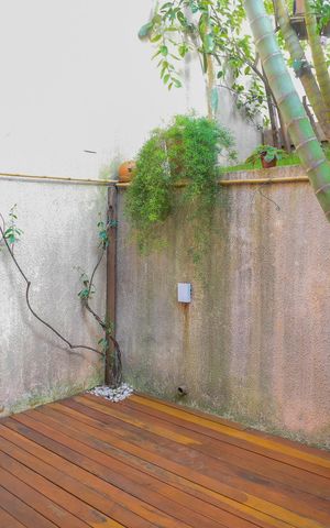 Casa à venda com 133m², 3 quartos e 2 vagas Casa à venda com 133m², 3 quartos e 2 vagasVaranda